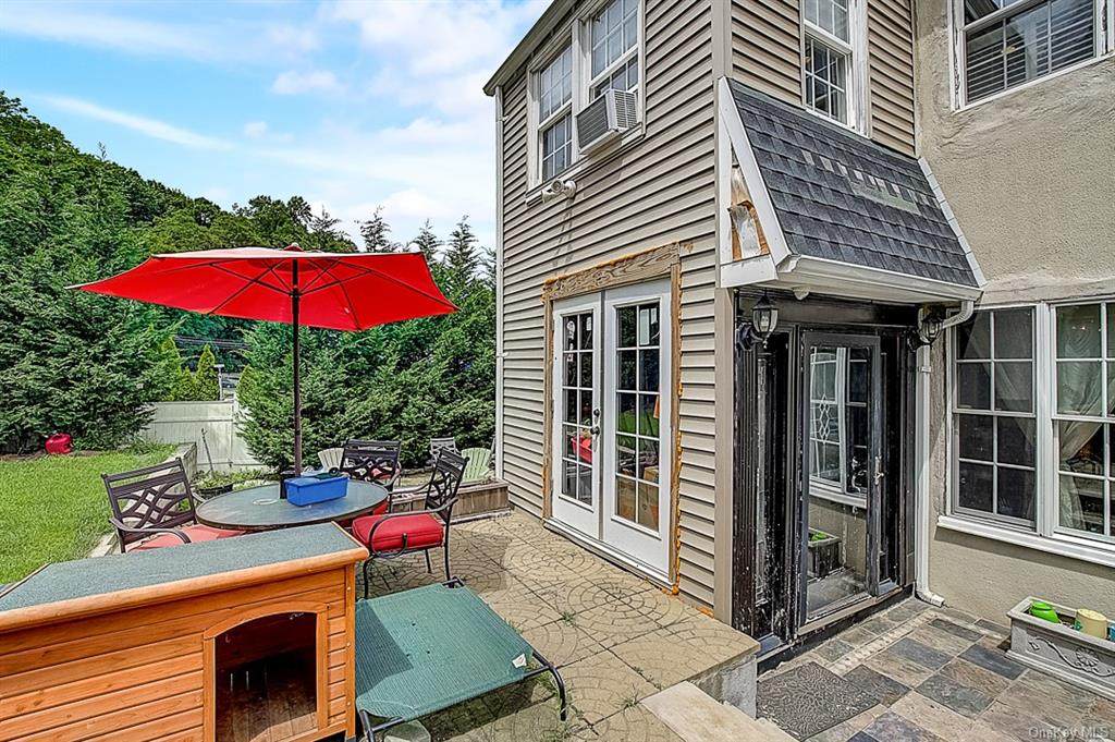 172 Tuckahoe Road - Photo 1