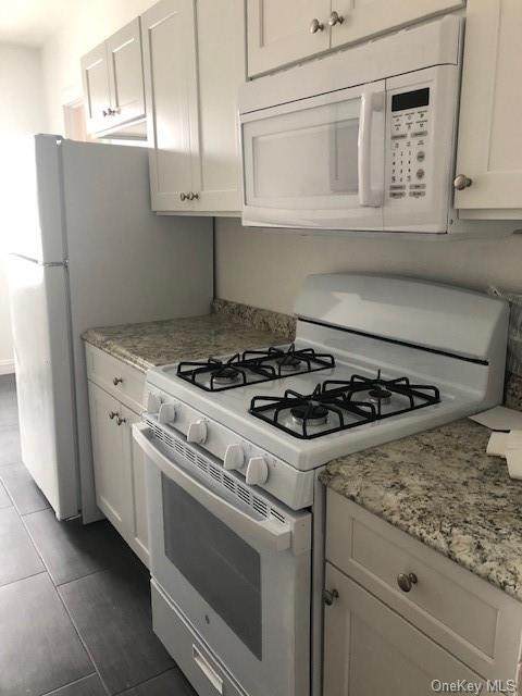 42 Barker Avenue - Photo 1