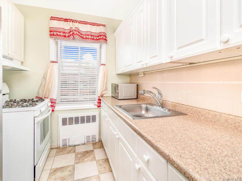3210 Arlington Avenue - Photo 1