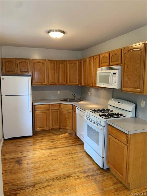 92 Main Street - Photo 1
