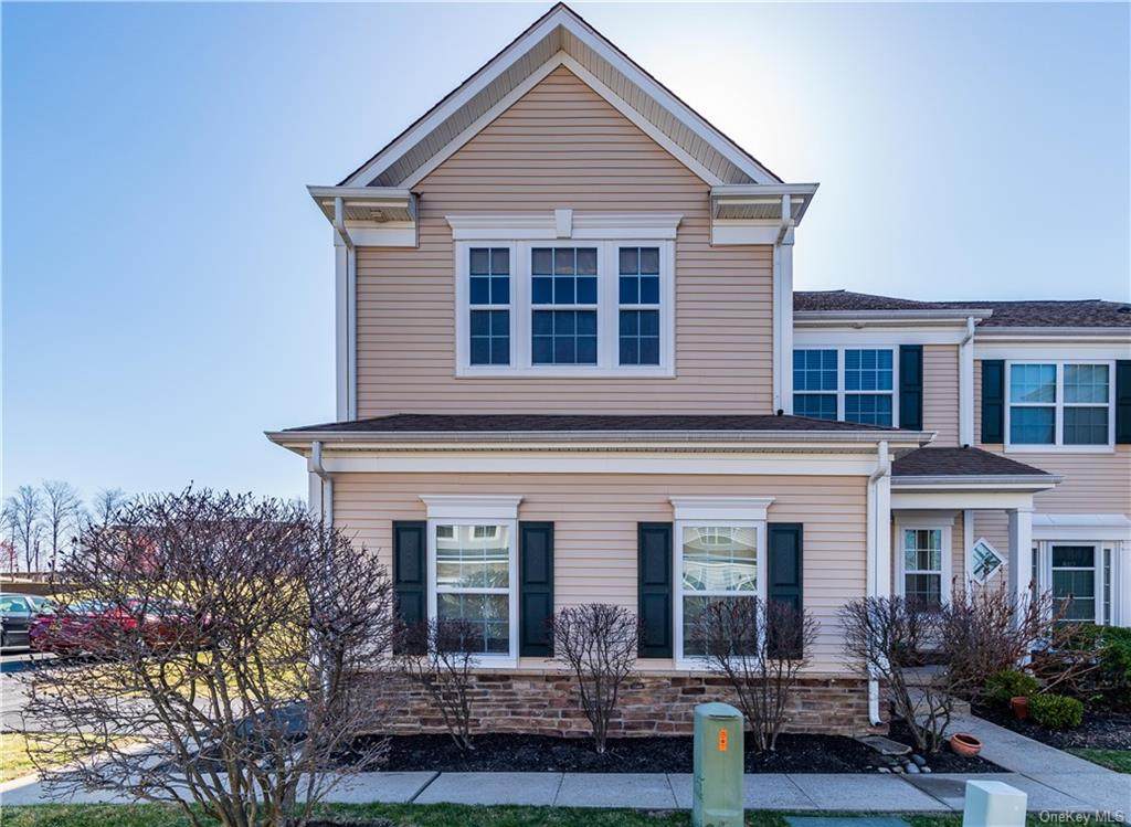8 Bainbridge Place - Photo 1