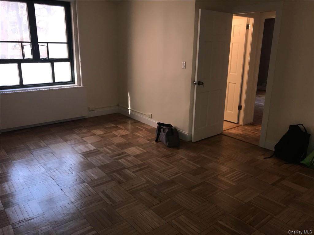 1590 Metropolitan Avenue - Photo 1