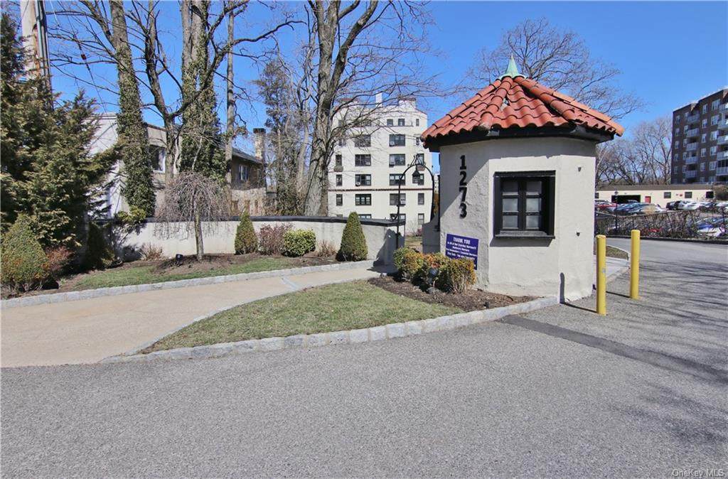 1273 North Avenue - Photo 1