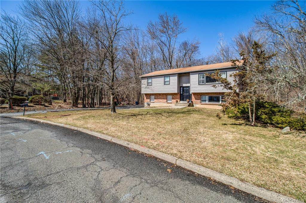 10 Ashlawn Court - Photo 1