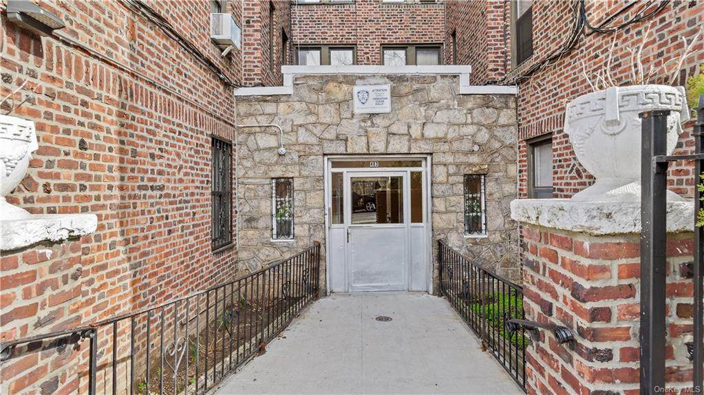 463 178th Street - Photo 1