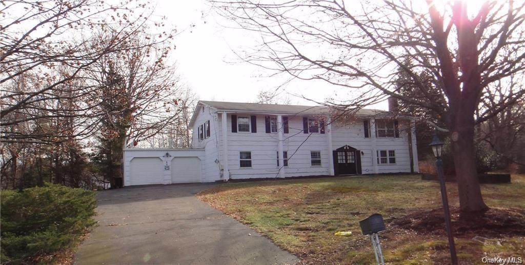 4 Skokie Lane - Photo 1