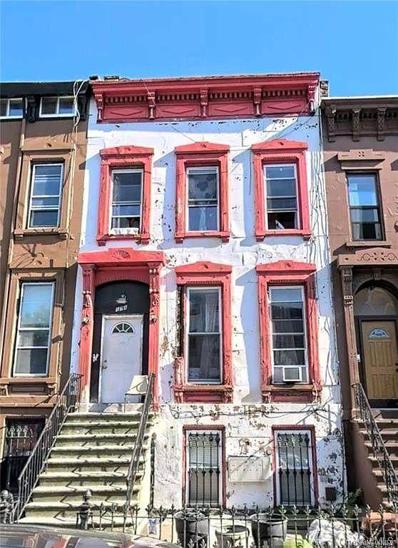 174 Hart Street - Photo 1