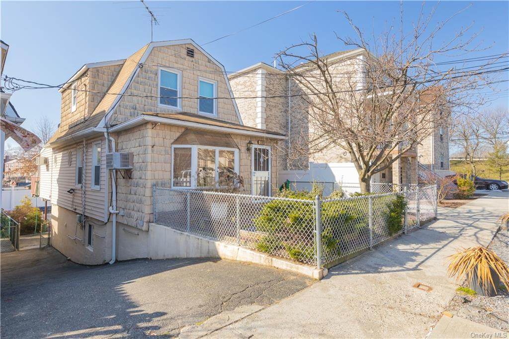 3152 Baisley Avenue - Photo 1