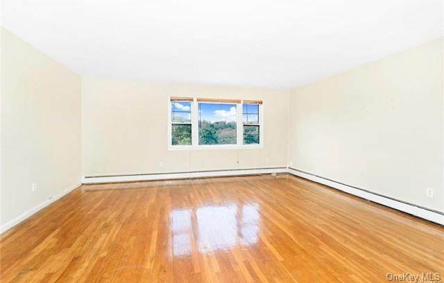 140 Bennett Avenue - Photo 1