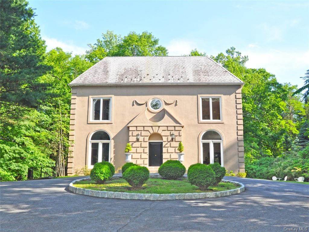 27 Pepperidge Road - Photo 1