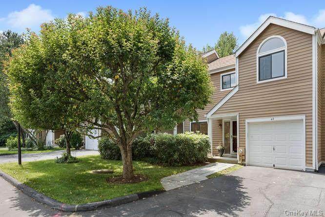 48 Brook Farm Close - Photo 1