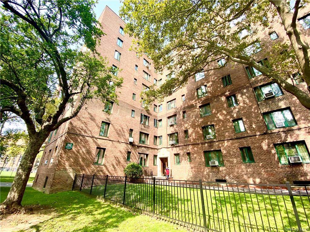 1563 Metropolitan Avenue - Photo 1