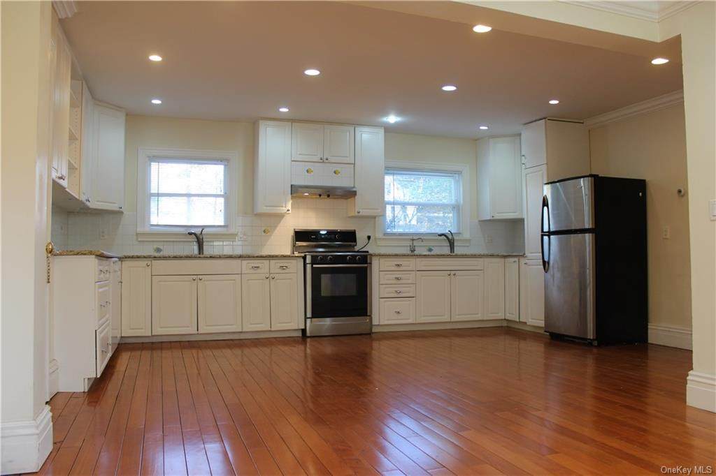 111 Wappanocca Avenue - Photo 1