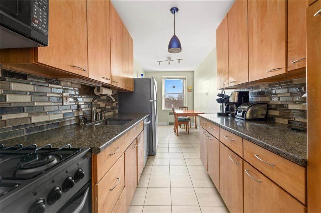 1717 Avenue - Photo 1