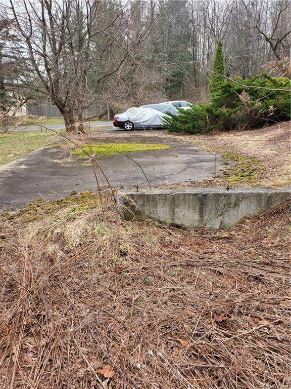4 Holly Lane - Photo 1