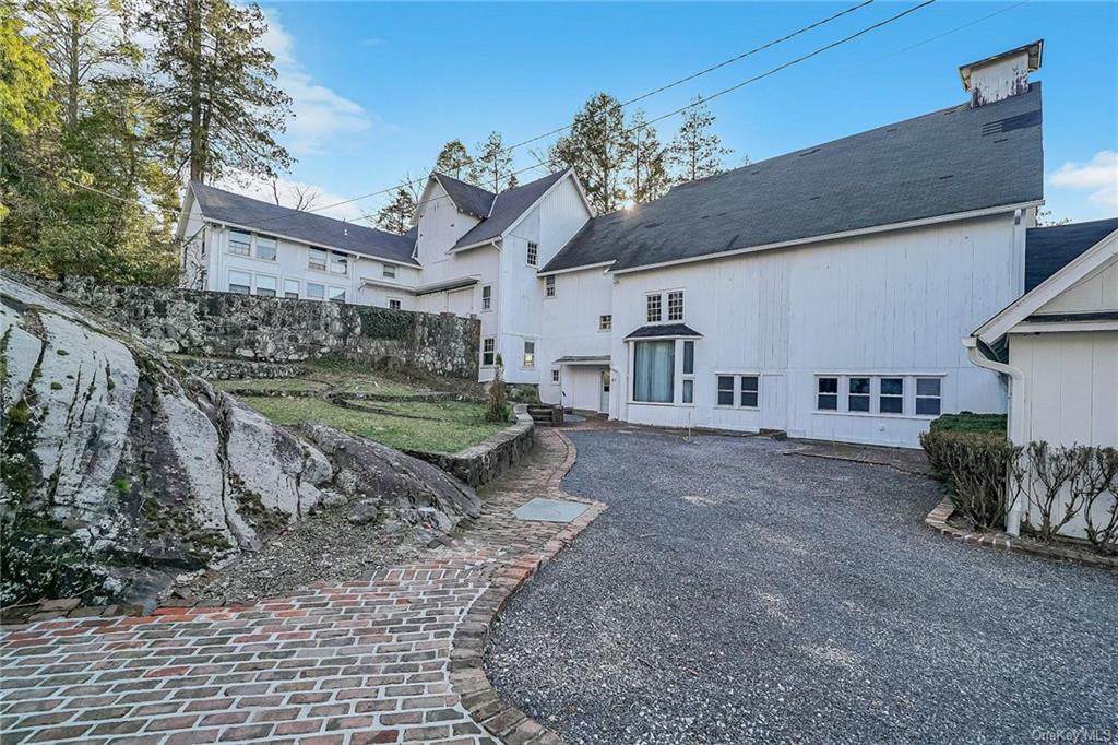 93 Watch Hill Road - Photo 1