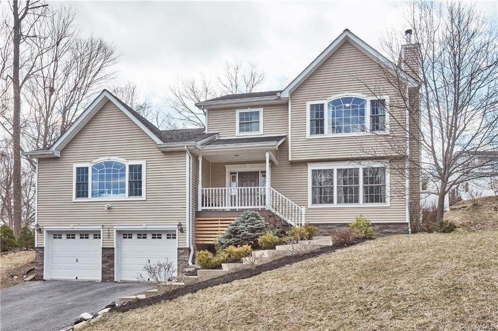 135 Walton Terrace - Photo 1