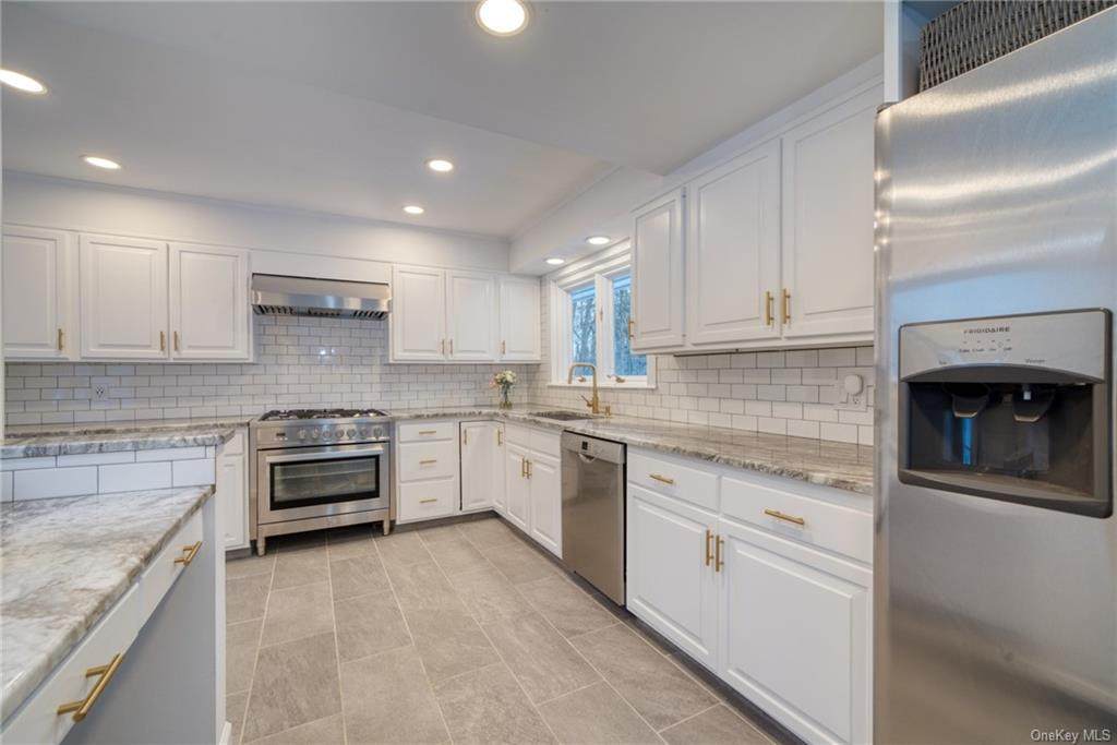 40 Dogwood Lane - Photo 1