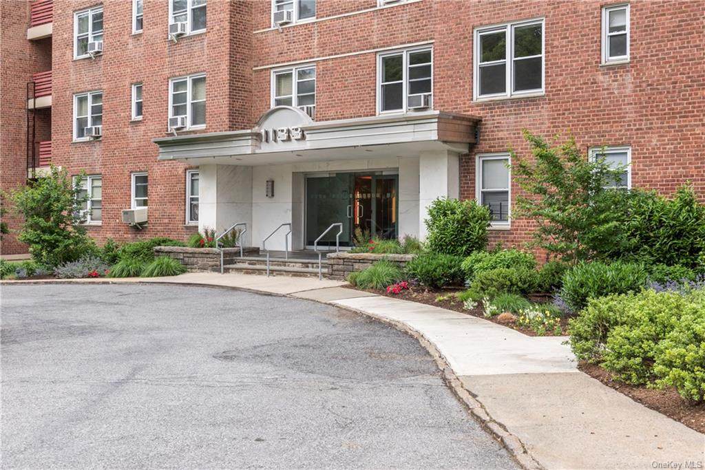 1133 Midland Avenue - Photo 1