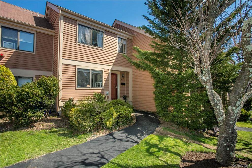 42 Greenway Lane - Photo 1