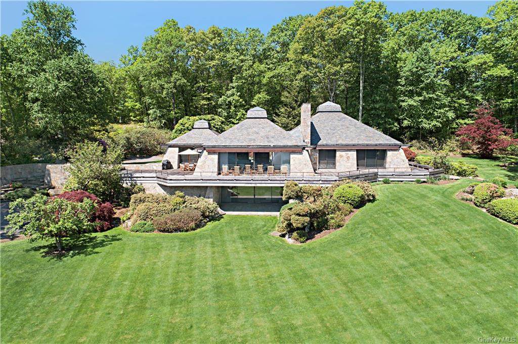 164 Eastwoods Road - Photo 1