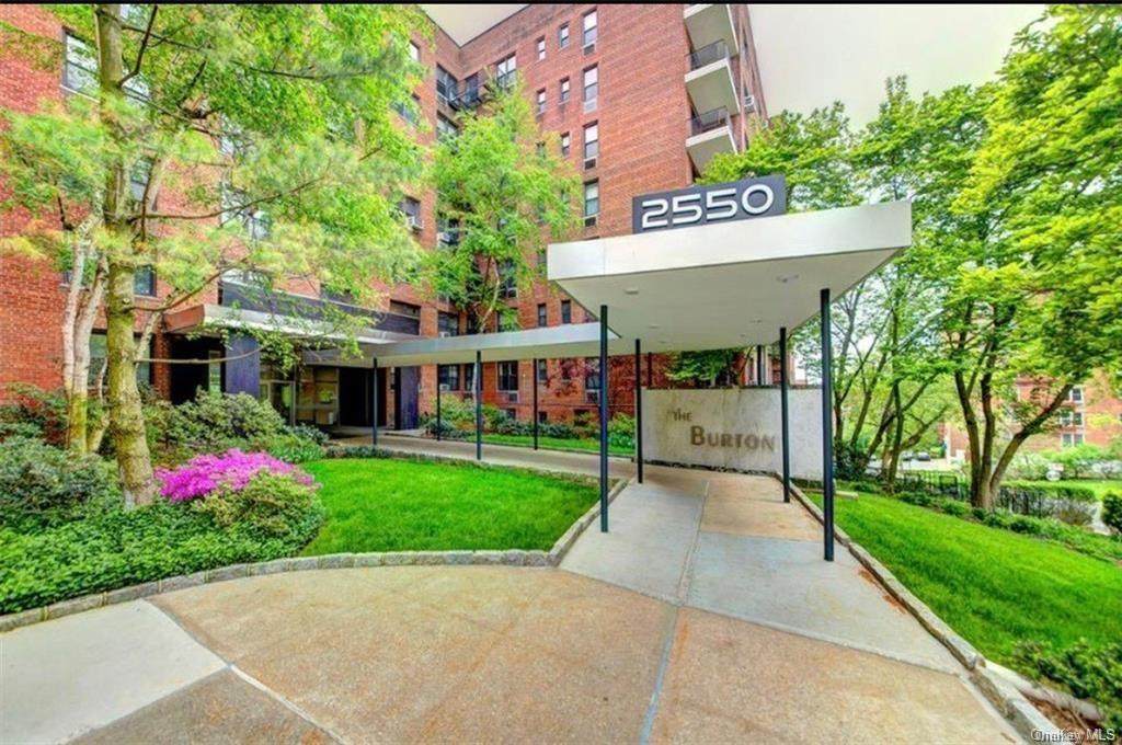 2550 Independence Avenue - Photo 1