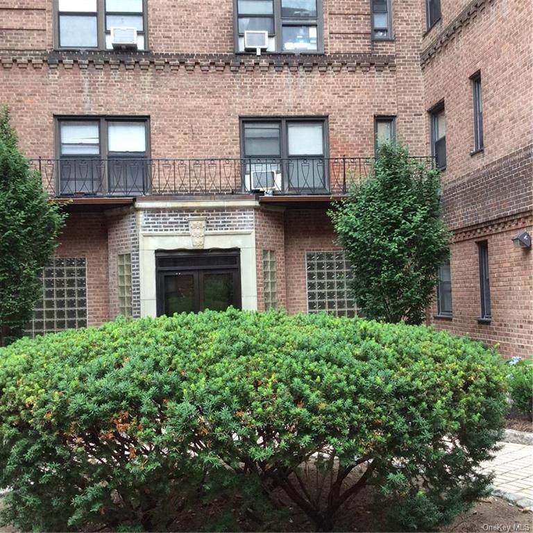 101 Ellwood Avenue - Photo 1