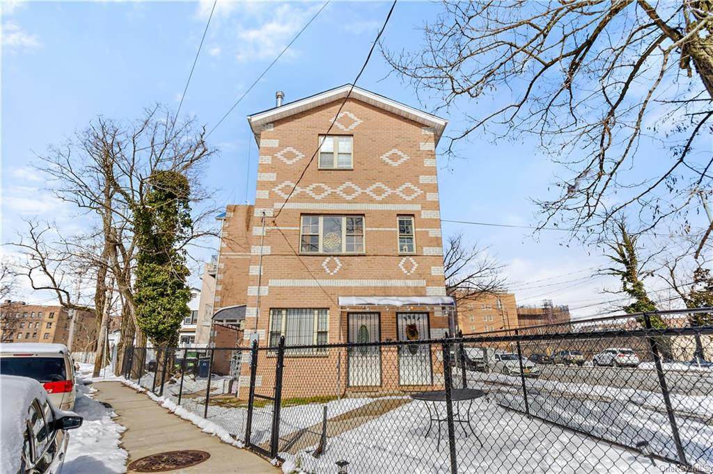 2905 Bronxwood Avenue - Photo 1
