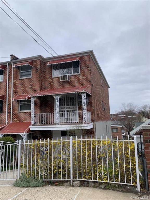 4035 Wilder Avenue - Photo 1
