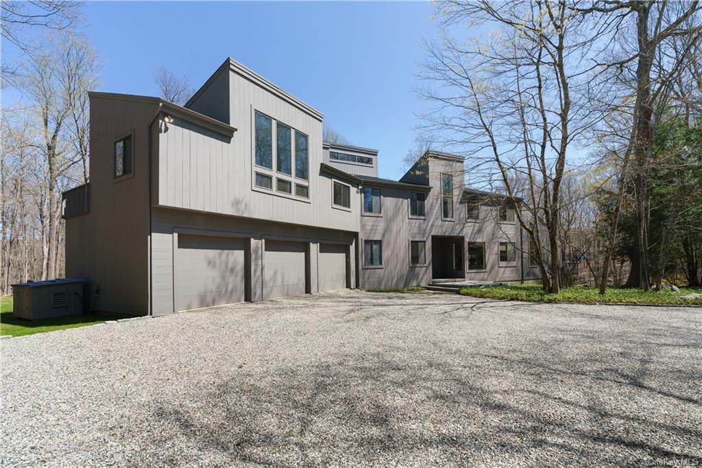 7 Wakeman Road - Photo 1