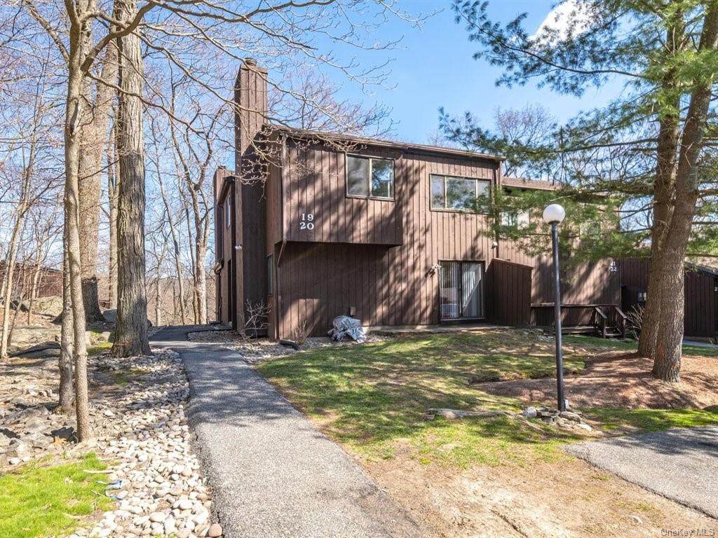 19 Redwood Drive - Photo 1