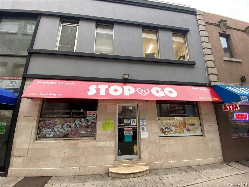 135 Westchester Square - Photo 1
