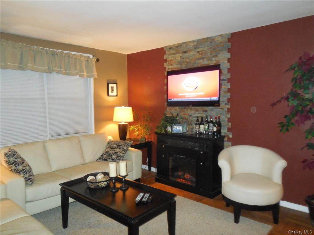 355 Bronx River Road - Photo 1