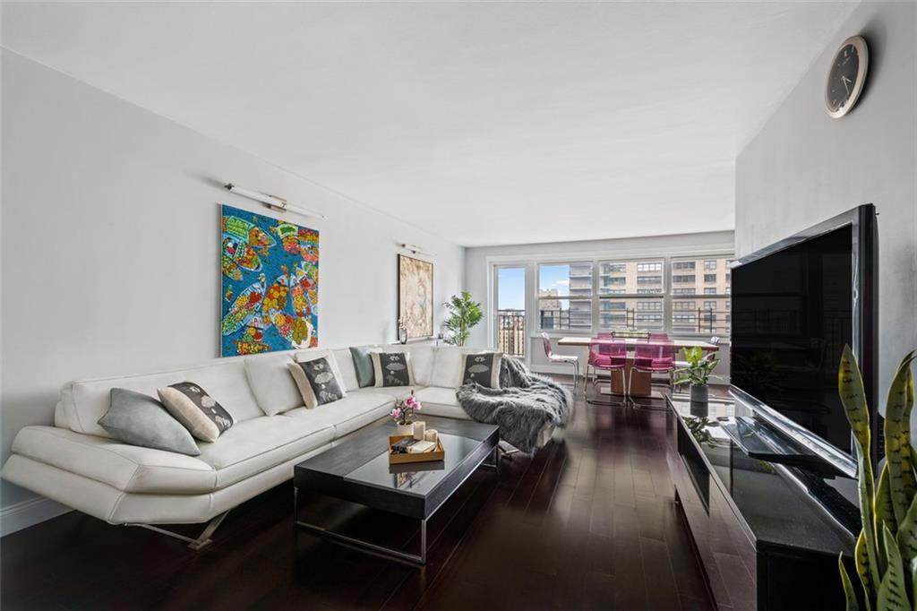 150 End Avenue - Photo 1