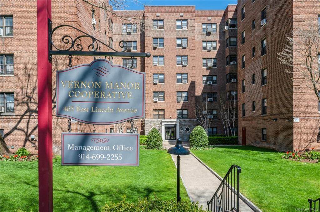 465 Lincoln Avenue - Photo 1