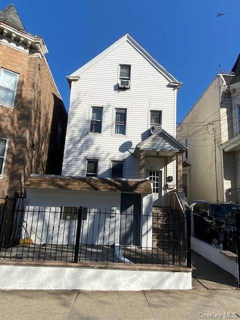 512 Morris Park Avenue - Photo 1