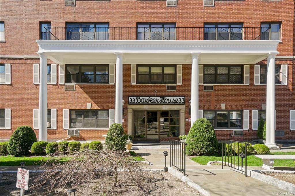 33 Barker Avenue - Photo 1