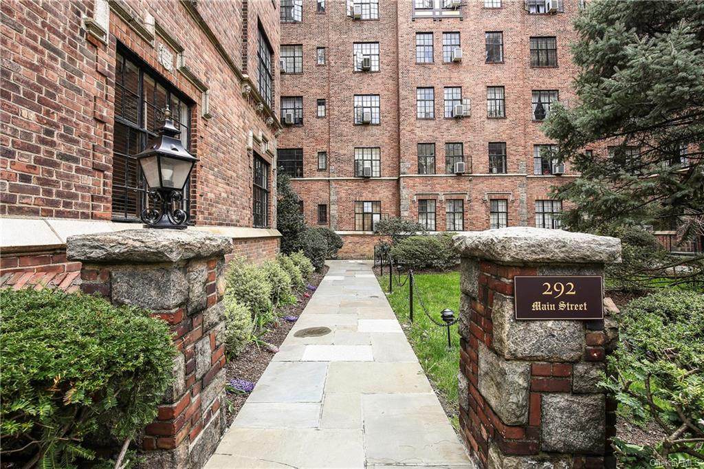 292 Main Street - Photo 1