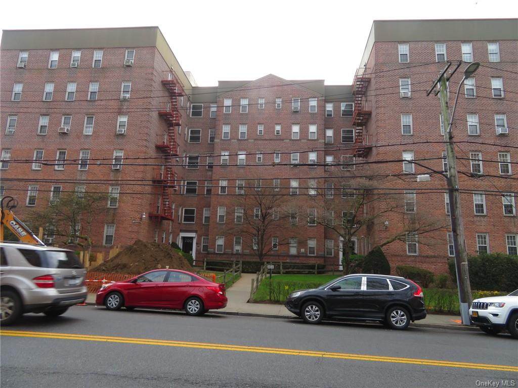 780 Bronx River Road - Photo 1