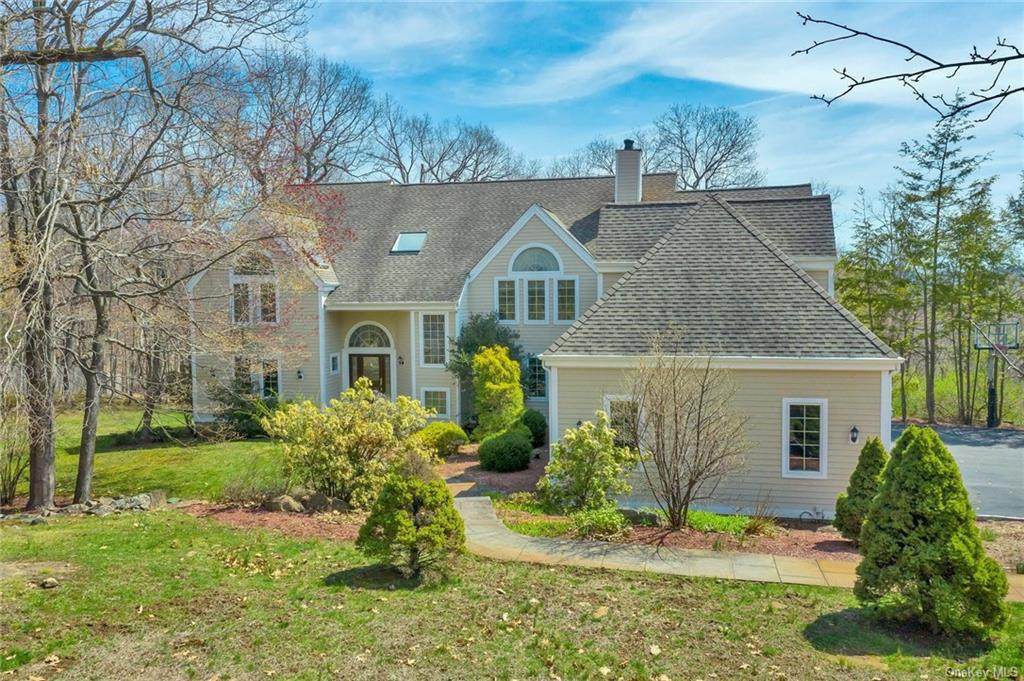 27 Spring Hill Lane - Photo 1