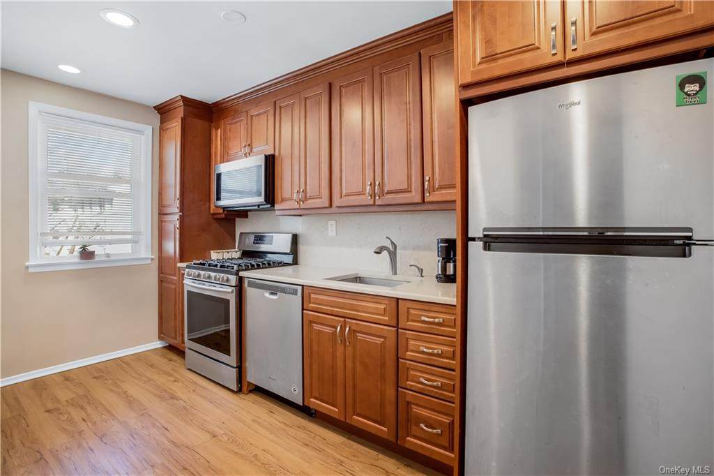 47 Avon Circle - Photo 1