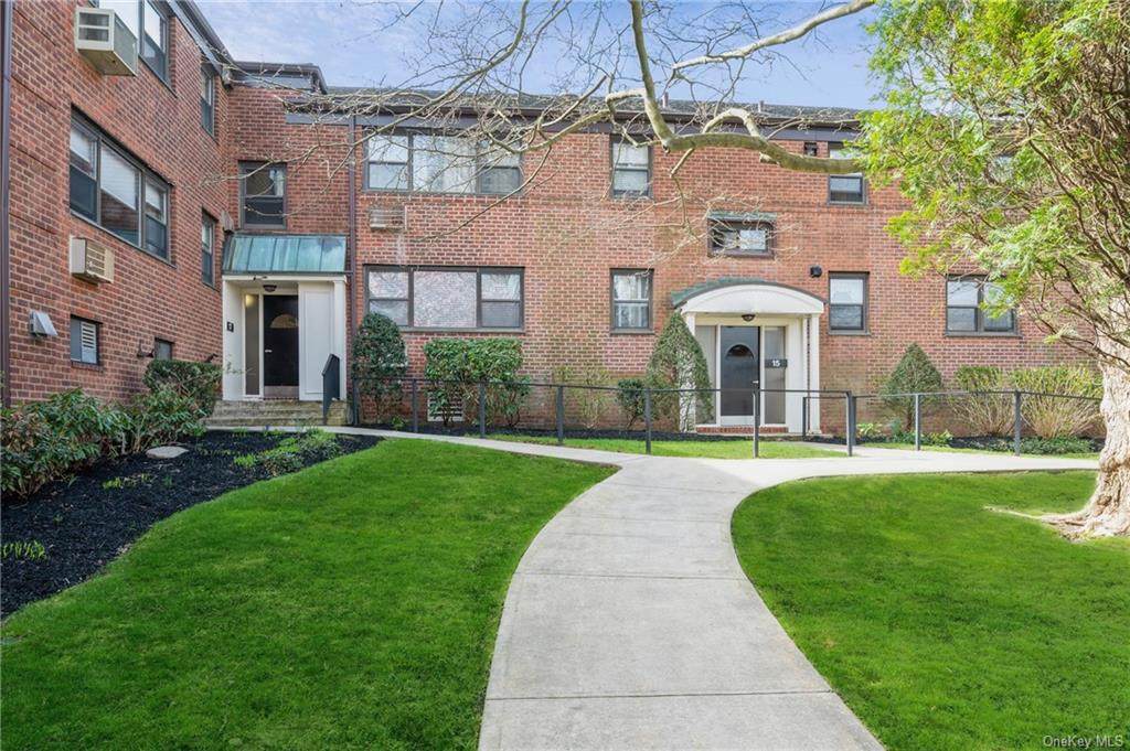 17 Manor House Drive - Photo 1