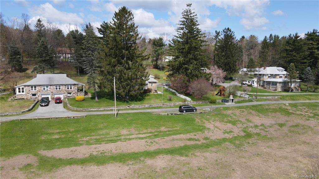 6 Evergreen Lane - Photo 1