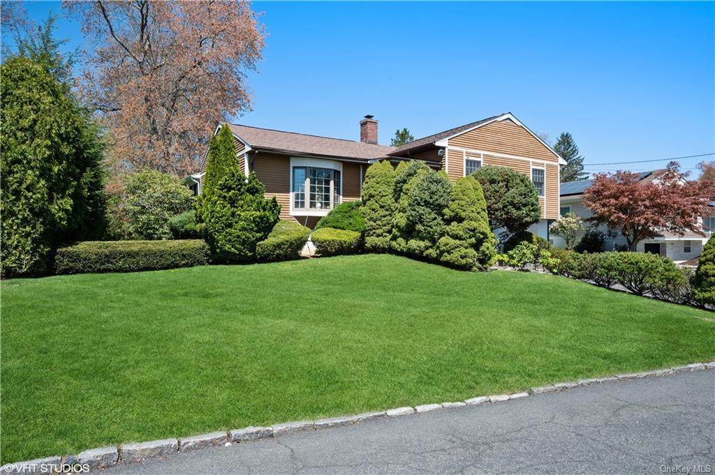 13 Wilshire Drive - Photo 1