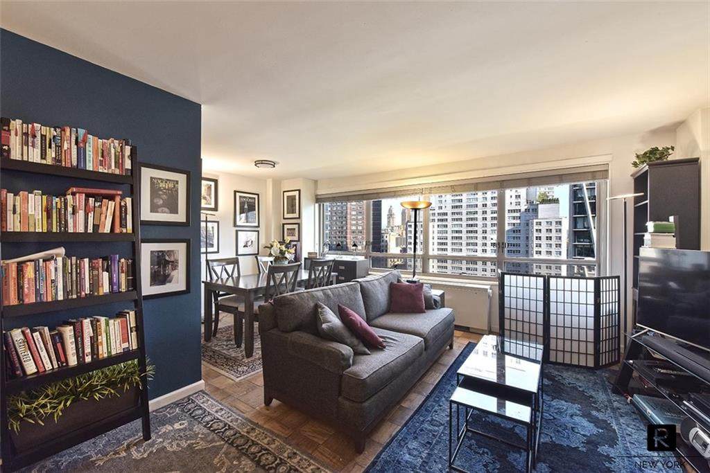 170 End Avenue - Photo 1