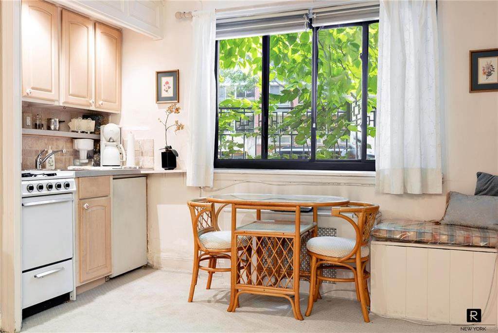 126 30th Street - Photo 1