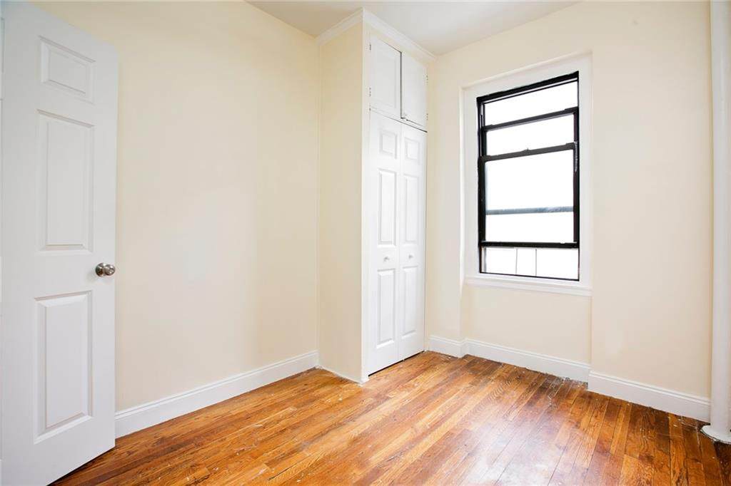 21-15 33rd Street - Photo 1