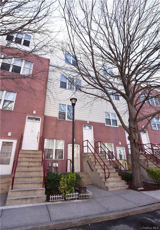 211 Neptune Lane - Photo 1