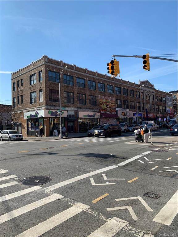 250 Willis Avenue - Photo 1