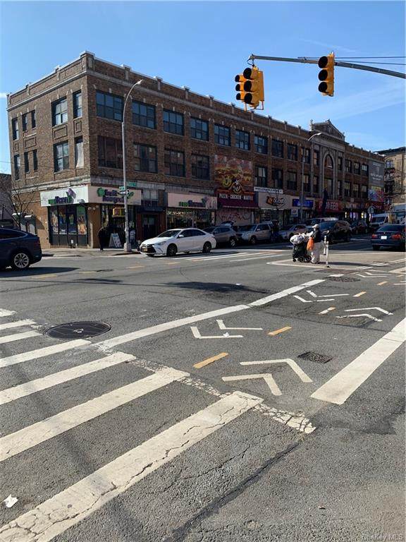 250 Willis Avenue - Photo 1